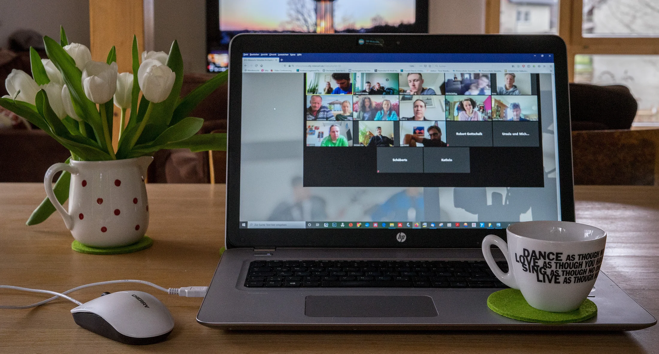 computer showing virtual meeting